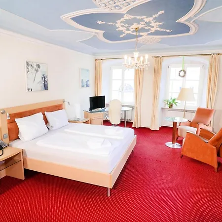 Rose Hotel 3*